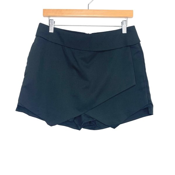 Persun Black Skort NWT- Size L Supply