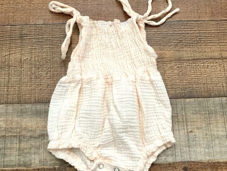 Kiwi + Clover Cream Smocked Tie Strap Muslin Romper- Size 0-3M Online