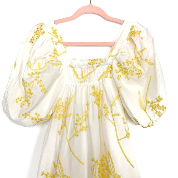 Chicwish White Yellow Smocked Puff Sleeve Dress NWT- Size ~S (See Notes) For Sale