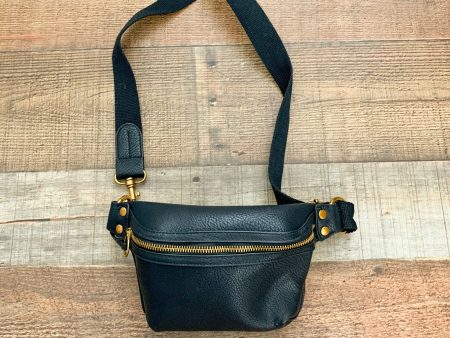 Universal Thread Black Fanny Pack NWOT on Sale