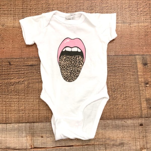 Rabbit Skins Tongue Onesie- Size NB (we have matching mama shirt) Discount