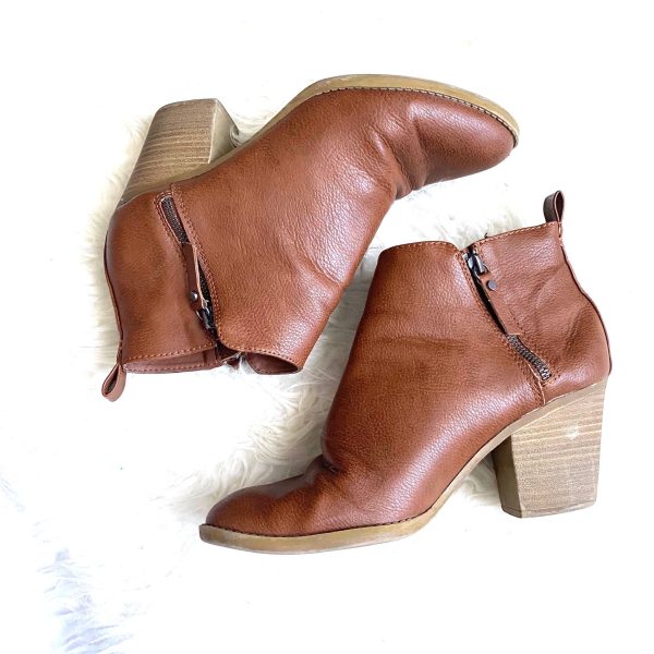 Universal Thread Brown Zip Booties- Size 10 (see notes) Fashion