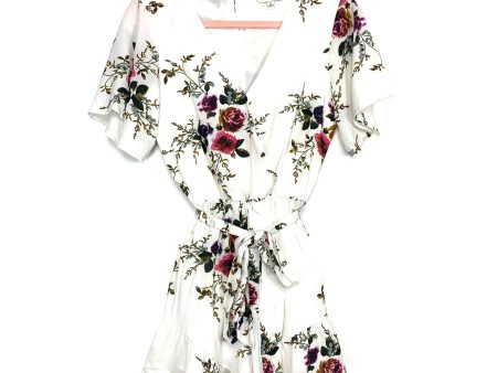 Davi & Dani Floral Belted V-Neck Front Snap Romper- Size S Hot on Sale