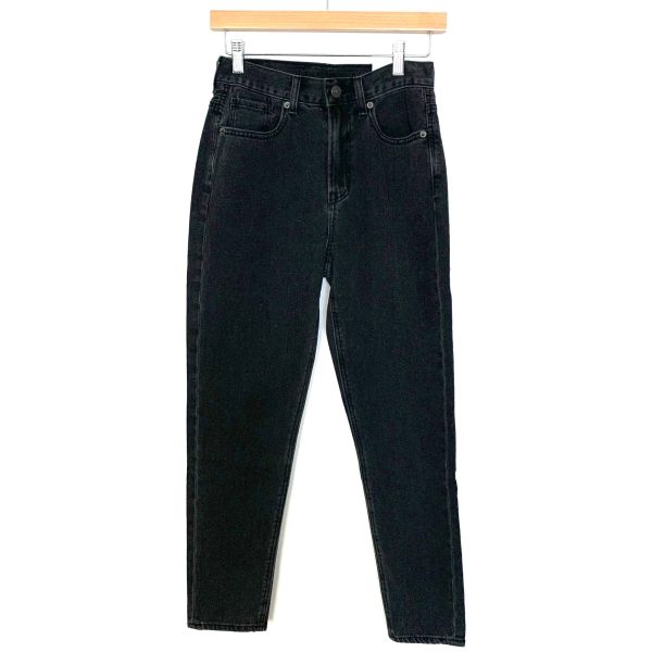 American Eagle Black Mom Jeans NWT- Size 00 Short (Inseam 25”) For Sale